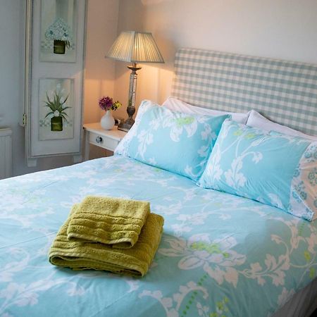 אפינגהאם The Hollies Bed And Breakfast מראה חיצוני תמונה