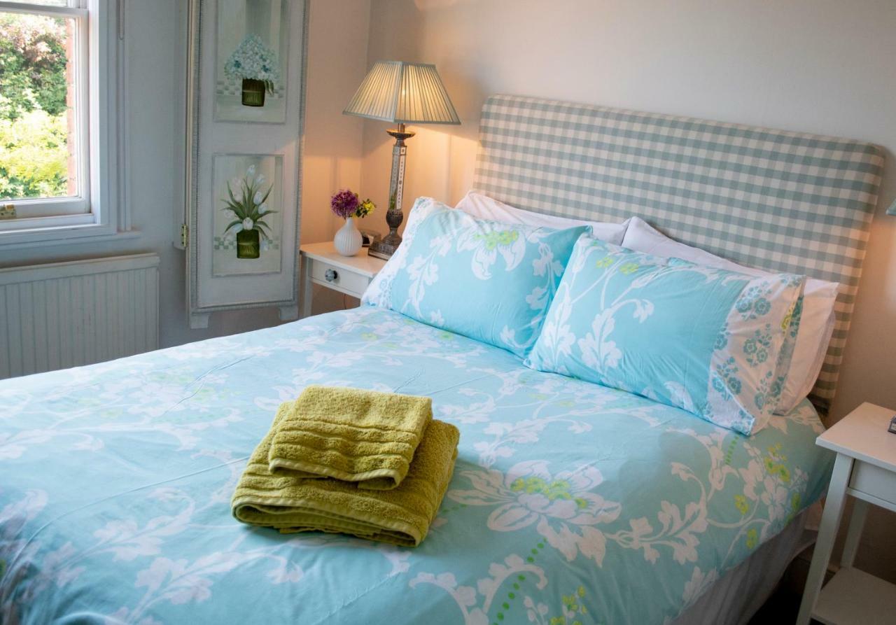 אפינגהאם The Hollies Bed And Breakfast מראה חיצוני תמונה